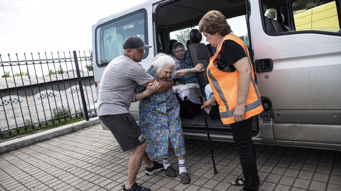Украина начала обязательную эвакуацию людей из Донетчины