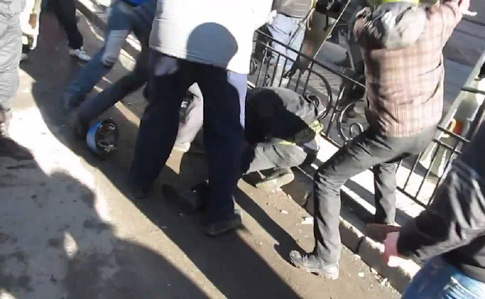 Избиение активистов Майдана в Мариинском парке