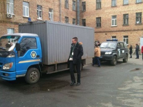Милиция под больницей на Харьковском шоссе