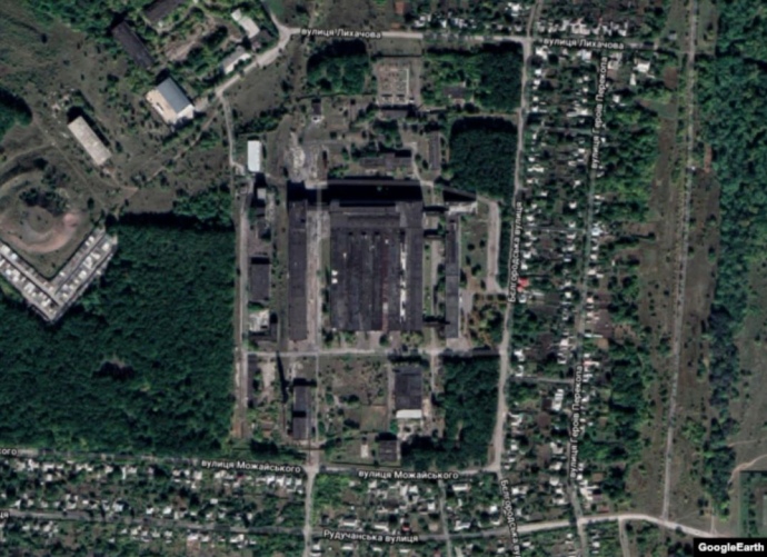 Завод на спутниковых снимках