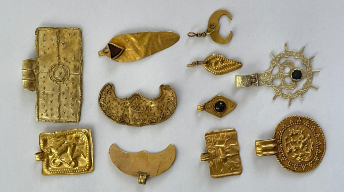 Скифские золотые украшения хотели вывезти из Украины