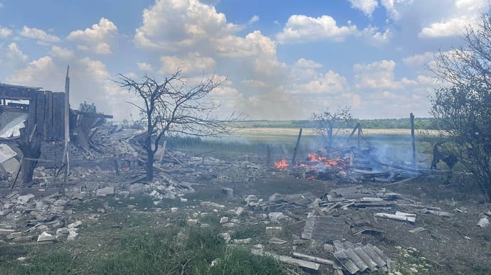 Оккупанты продолжают уничтожать Донбасс: из-за обстрелов в двух районах – 1 погибшая, 7 раненых