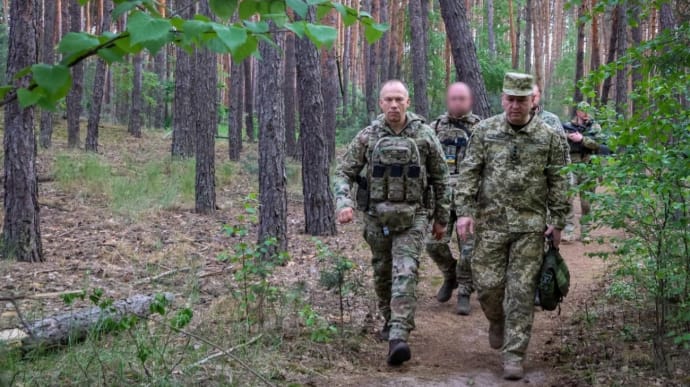 Ukraine's Commander-in-Chief inspects units in Sumy Oblast amid expected Russian offensive
