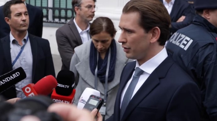 Канцлер Австрії Курц пішов у відставку на тлі корупційного скандалу