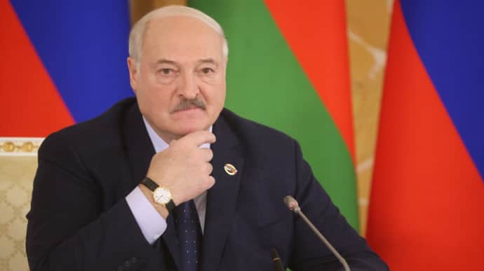 Лукашенко може відпустити на свободу важкохворих політв'язнів