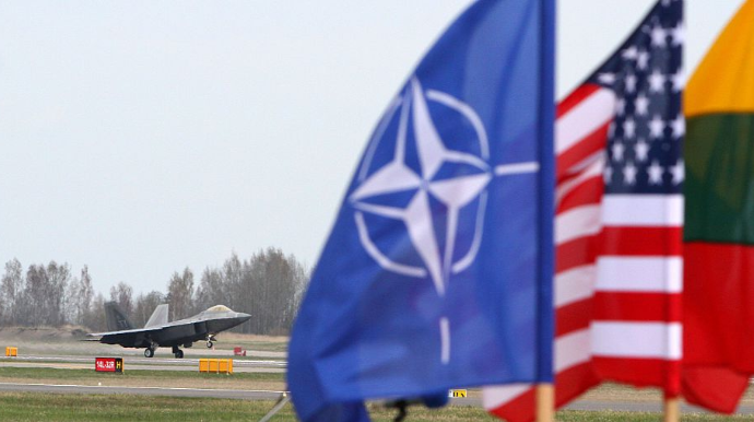 США напомнили о защите всех членов НАТО на фоне угроз России Литве