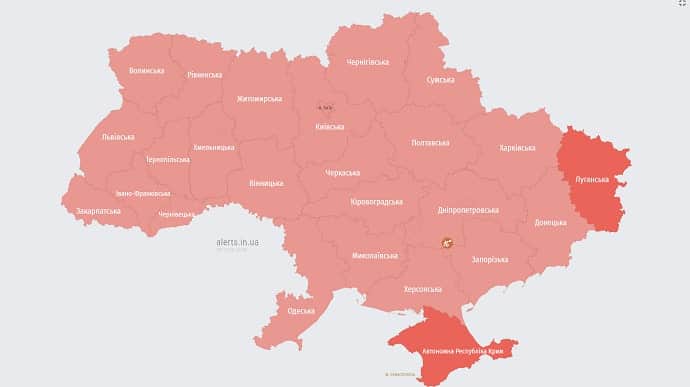 По всій Україні лунає тривога: атакують безпілотники, злетів МіГ