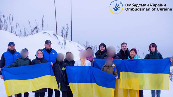 Eight children return to Ukraine from Russian occupation 