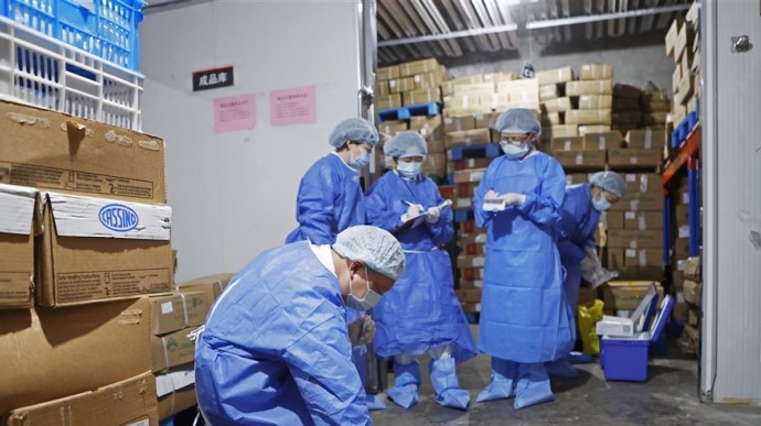 У Китаї на упаковці заморожених продуктів виявили коронавірус