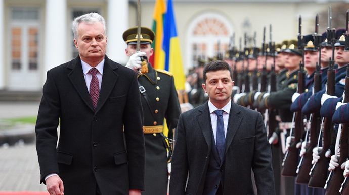 Президент Литвы пообещал способствовать деоккупации территорий Украины