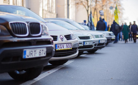 Нардепы усилили наказание за автомобили на еврономерах