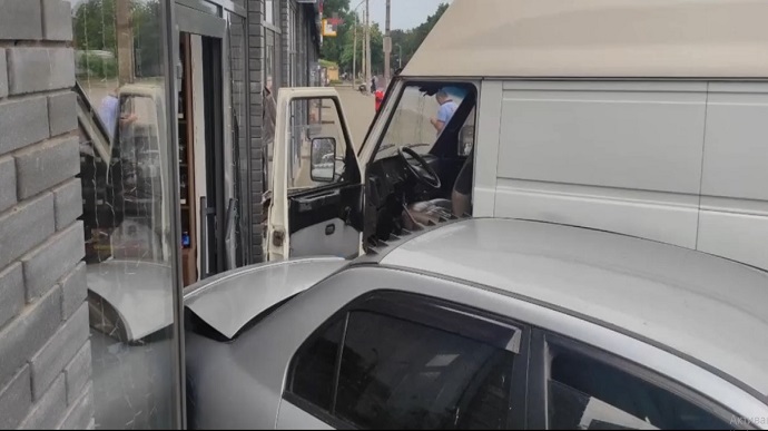 ДТП з потерпілими у Дніпрі: у водія мікроавтобуса стався напад епілепсії