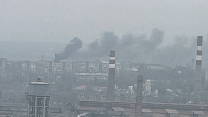 Oil depot on fire in Donetsk