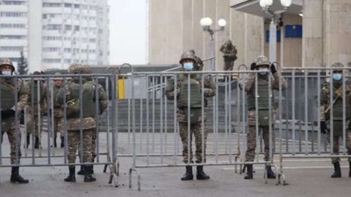 МВД Казахстана сообщает почти о 8 тысячах задержанных лиц