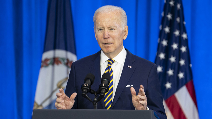 Biden comments on Russia's plans to deploy nuclear weapons in Belarus