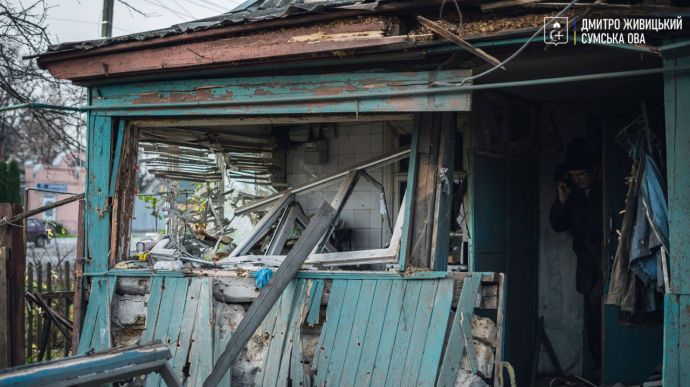 Сумщина: росіяни поранили місцевого мешканця, пошкодили будинки