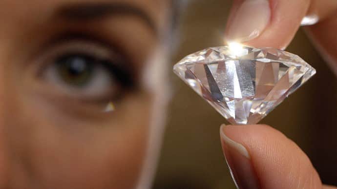 США оголосили про додаткові санкції проти російських діамантів