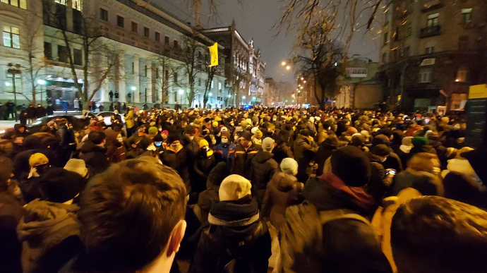 На Банковій протестують через ув'язнення Стерненка