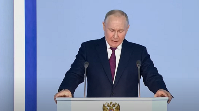 Путін запевнив, що росіянам не шкода олігархів 