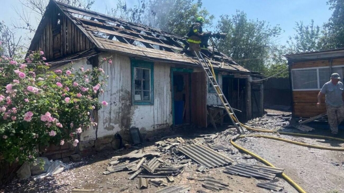 Росіяни обстріляли село на Харківщині: є загиблі та поранені