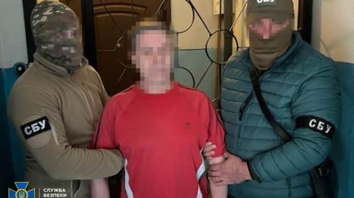 Охороняли російські катівні на Херсонщині: СБУ затримала двох колаборантів