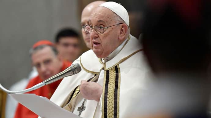 МЗС викликало посланця Ватикану через заяви Папи Римського про білий прапор