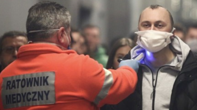 У Польщі другий день більше 27 тисяч заражень і максимум померлих з початку пандемії