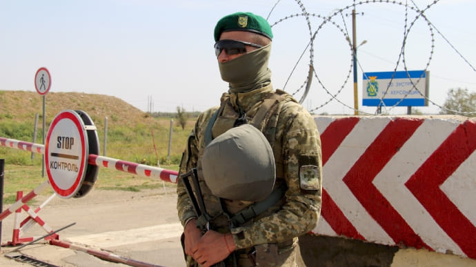 На админгранице с оккупированным Крымом временно закроется КПВВ Чаплинка