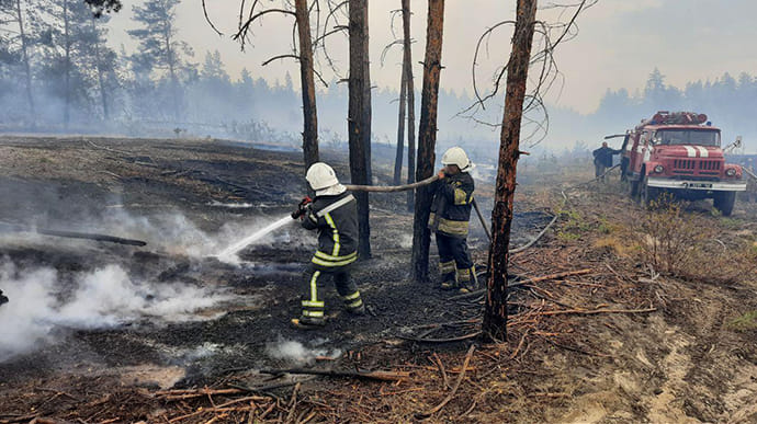 На Луганщині ліквідували один з осередків пожежі, ще 7 горять
