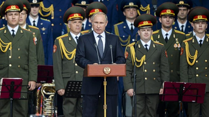 Путин распорядился дать больше денег военным и силовикам