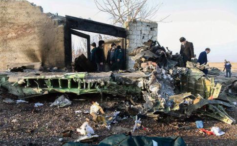 МАУ обнародовала имена всех, кто был в разбившемся в Тегеране самолете