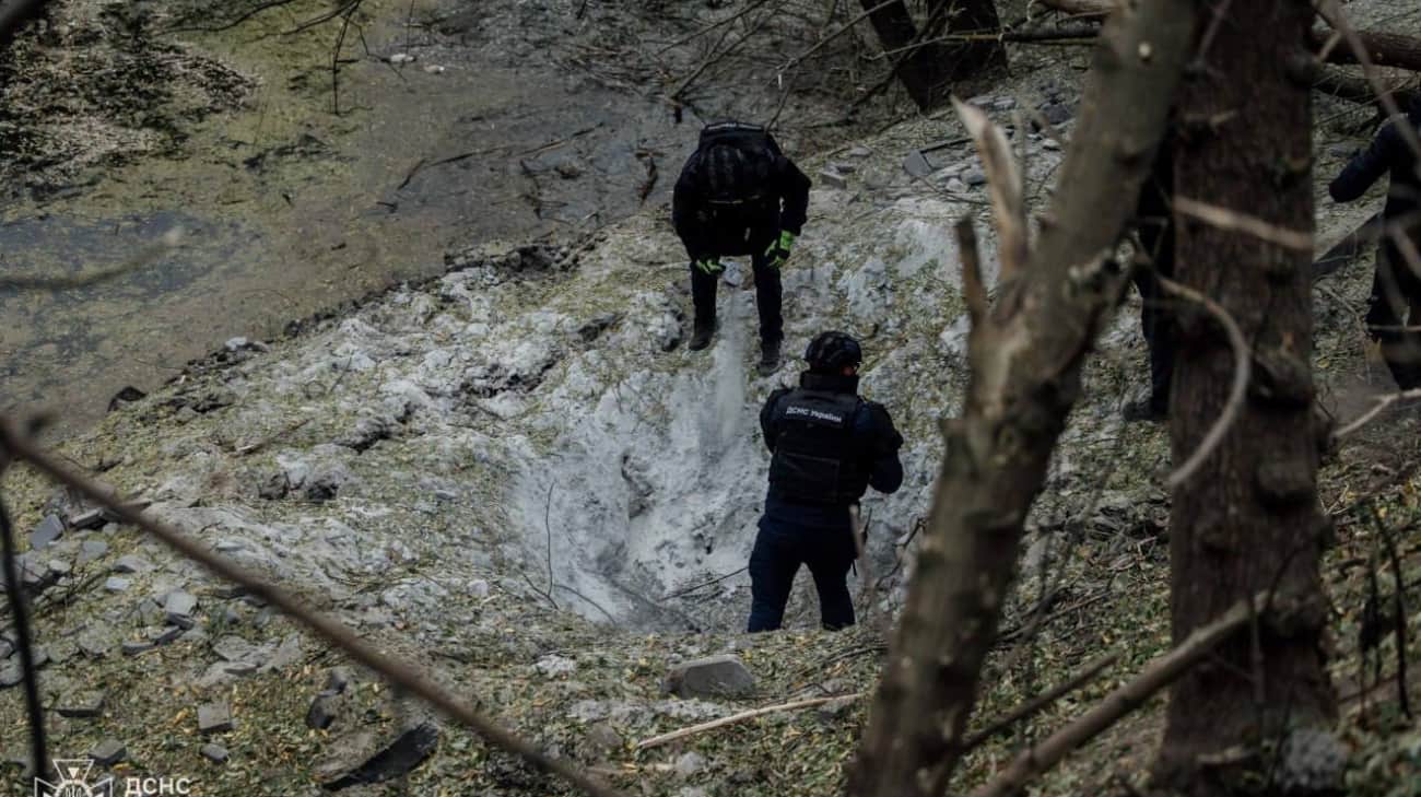 Number injured in Russian attack on Kharkiv rises to five, two people killed – photos