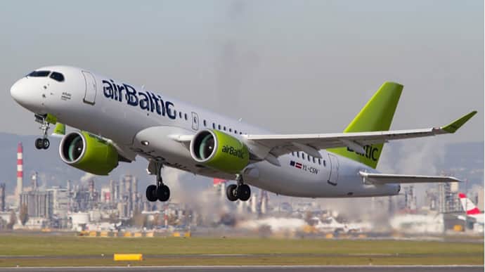 Latvian AirBaltic develops plan to resume flights to Ukraine