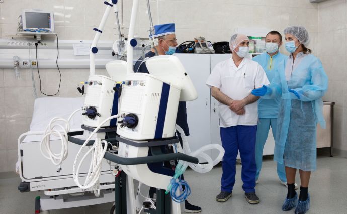 Фонд Порошенко отремонтировал киевской больнице аппараты искусственного дыхания
