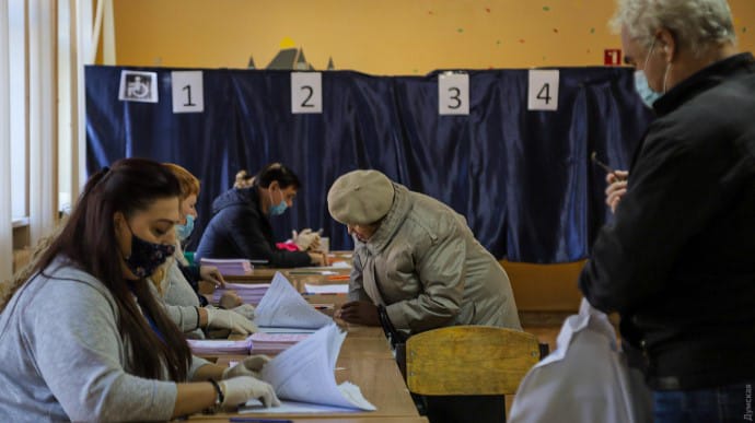 Одесса: наблюдатели фиксируют единичные нарушения на выборах мэра