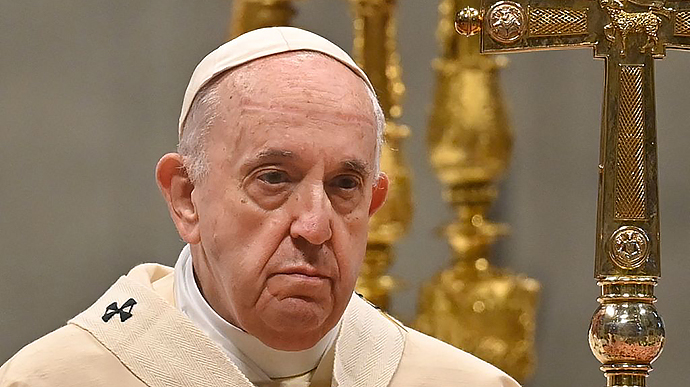 Папа Римский заплакал во время публичной молитвы, когда упомянул Украину |  Украинская правда