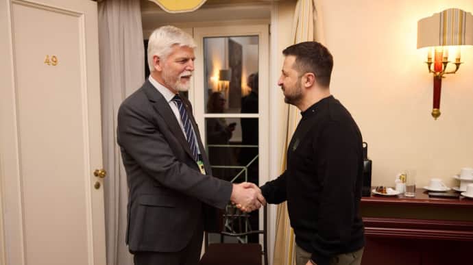 Зеленський зустрівся з президентом Чехії: говорили про спільне виробництво зброї