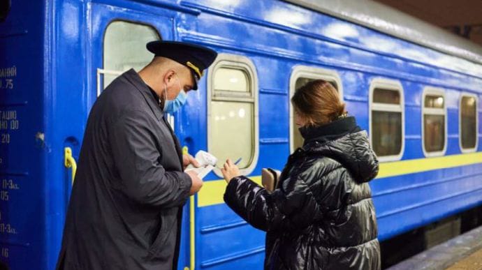 Нові правила у транспорті на Київщині: потрібно мати ковід-сертифікат або тест