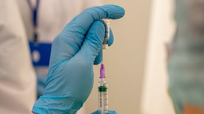 Почти 1,3 млн прививок против Covid за неделю сделали в Украине