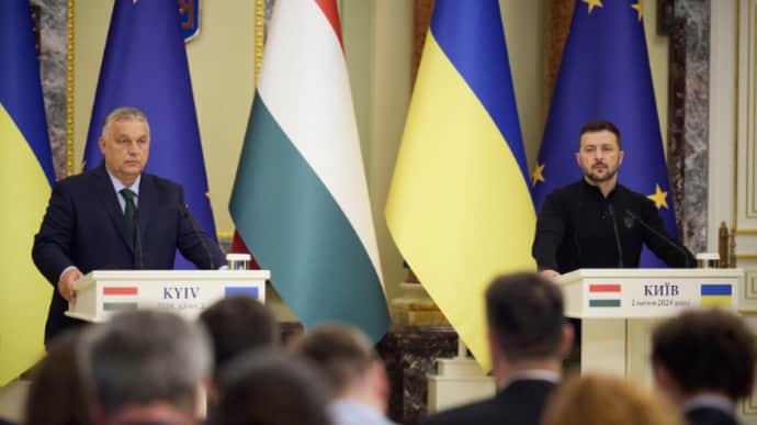 Орбан в Киеве просил Зеленского о выгодном РФ прекращении огня
