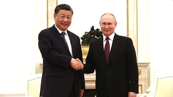 Сі Цзіньпін заявив про конструктивну роль Китаю у врегулюванні українського питання