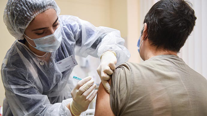 В США сделали более 200 миллионов прививок от коронавируса