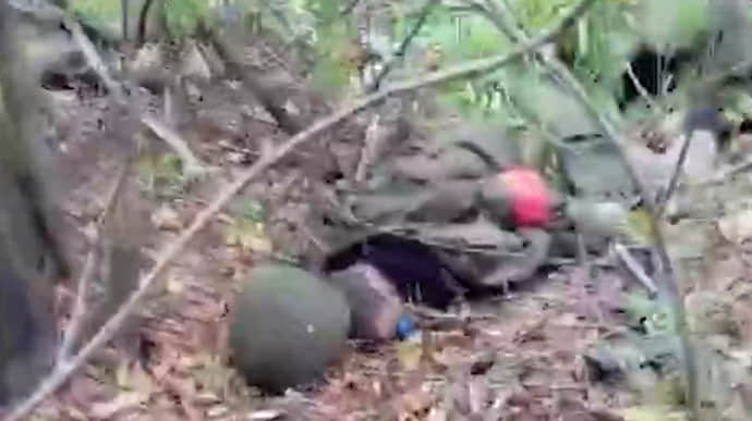 Ukrainian Air Assault Forces post video of Russian marines being killed in Russia's Kursk Oblast – video