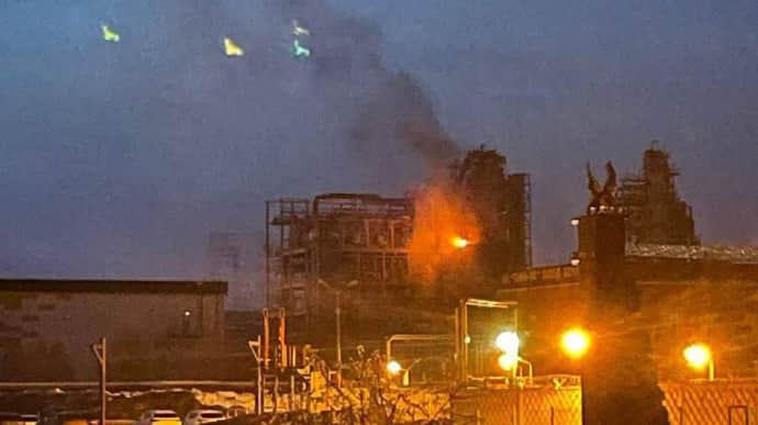 Large Ukrainian drones attack oil refinery and Shahed drone-assembling facility in Tatarstan – photo, video