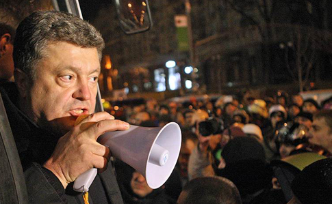 Порошенко дав свідчення про події на Майдані  