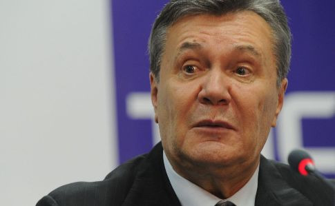 Суд принял самоотвод адвоката Януковича