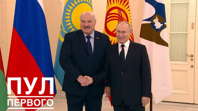 Лукашенко прилетів до Путіна і погрожує Україні крахом