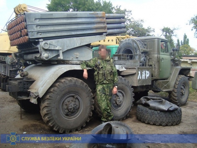 f57beb0     - СБУ задержала боевика, который обстреливал Луганский аэропорт