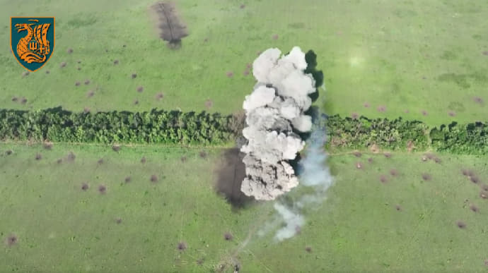 Breaking occupiers down into atoms: Ukrainian marines shows how they blow up minefields and Russians