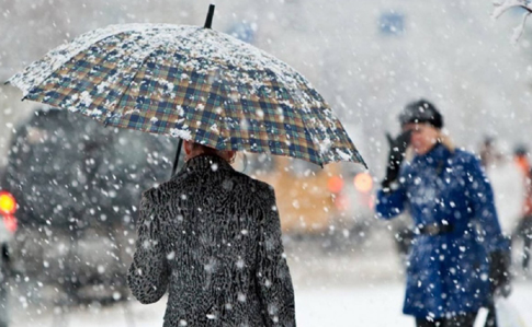 Украинцам прогнозируют до 12 см снега
